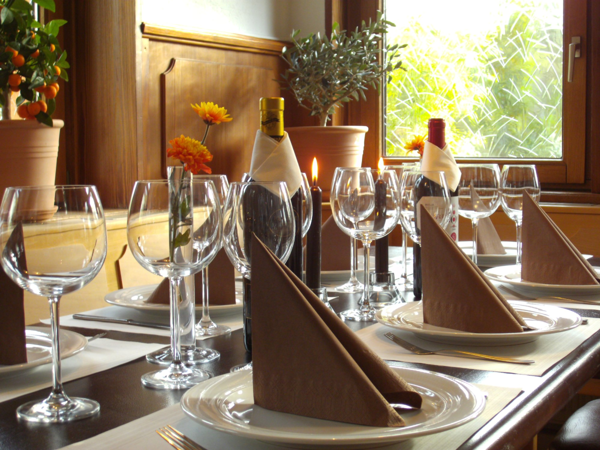 Reservieren Sie einen Tisch im Alvarinas in Waiblingen und genießen Sie unsere Tapas oder eine Paella, wir freuen uns auf Sie