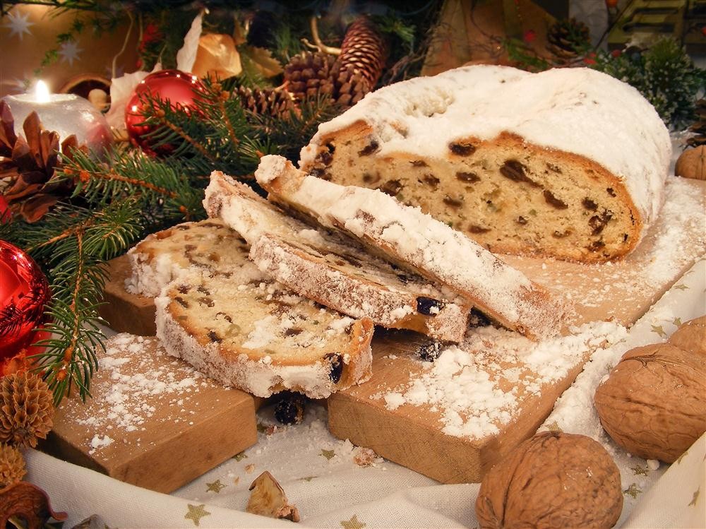 Backhaus Markus aus Kassel bietet verschiedene Sorten von Kuchen an.