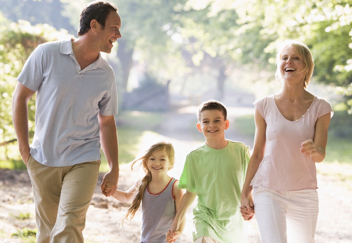 Eltern mit Kindern