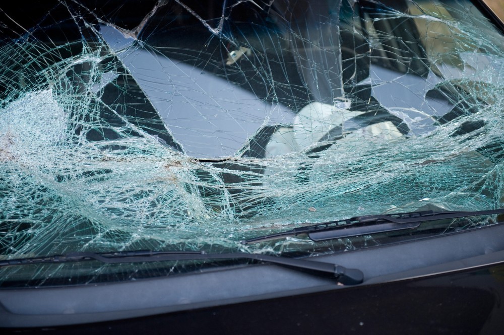 Gegebenenfall gehört die Reparatur von Glasschaden auch zur Unfallentstandssetzung bei uns in Markgröningen.