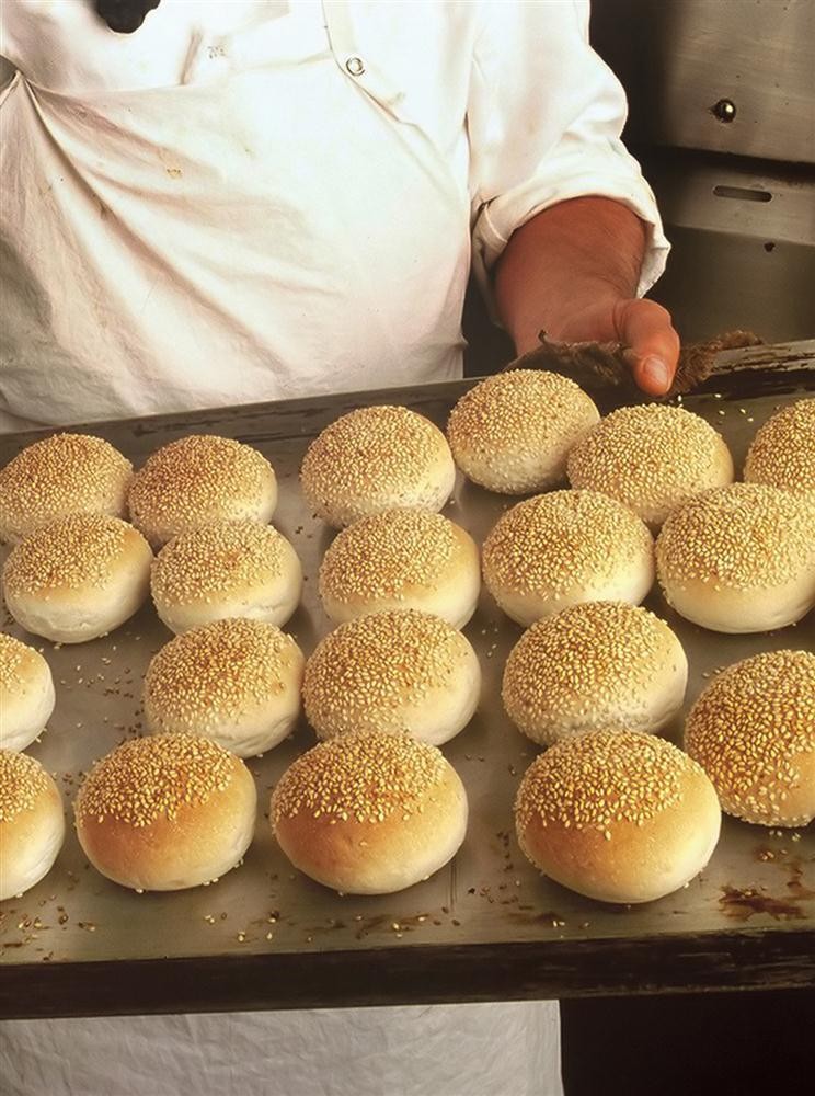 Zu unseren Spezialitäten in Steinfeld gehört das Roggenbrot und Wasserschutzbrot.