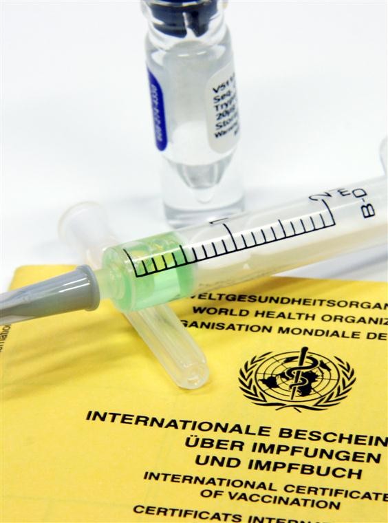Wir bieten unseren Patienten in Bochum auf Ihr Reiseziel ausgerichtete Reiseimpfungen wie z.B.: die Gelbfieberimpfung